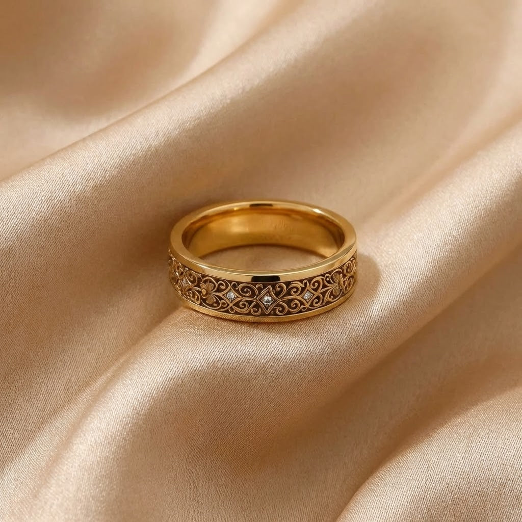 Exotischer feiner Goldring mit Hohldesign